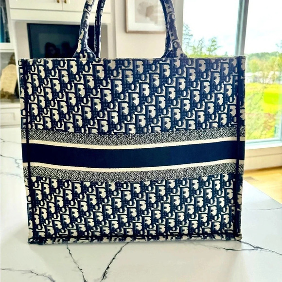 Christian Dior tote. EUC! - Picture 2 of 7